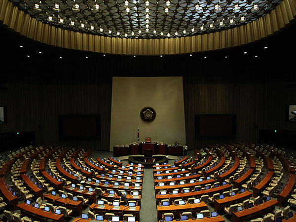 Main_conference_room_of_South_korean_national_assembly_building600x450